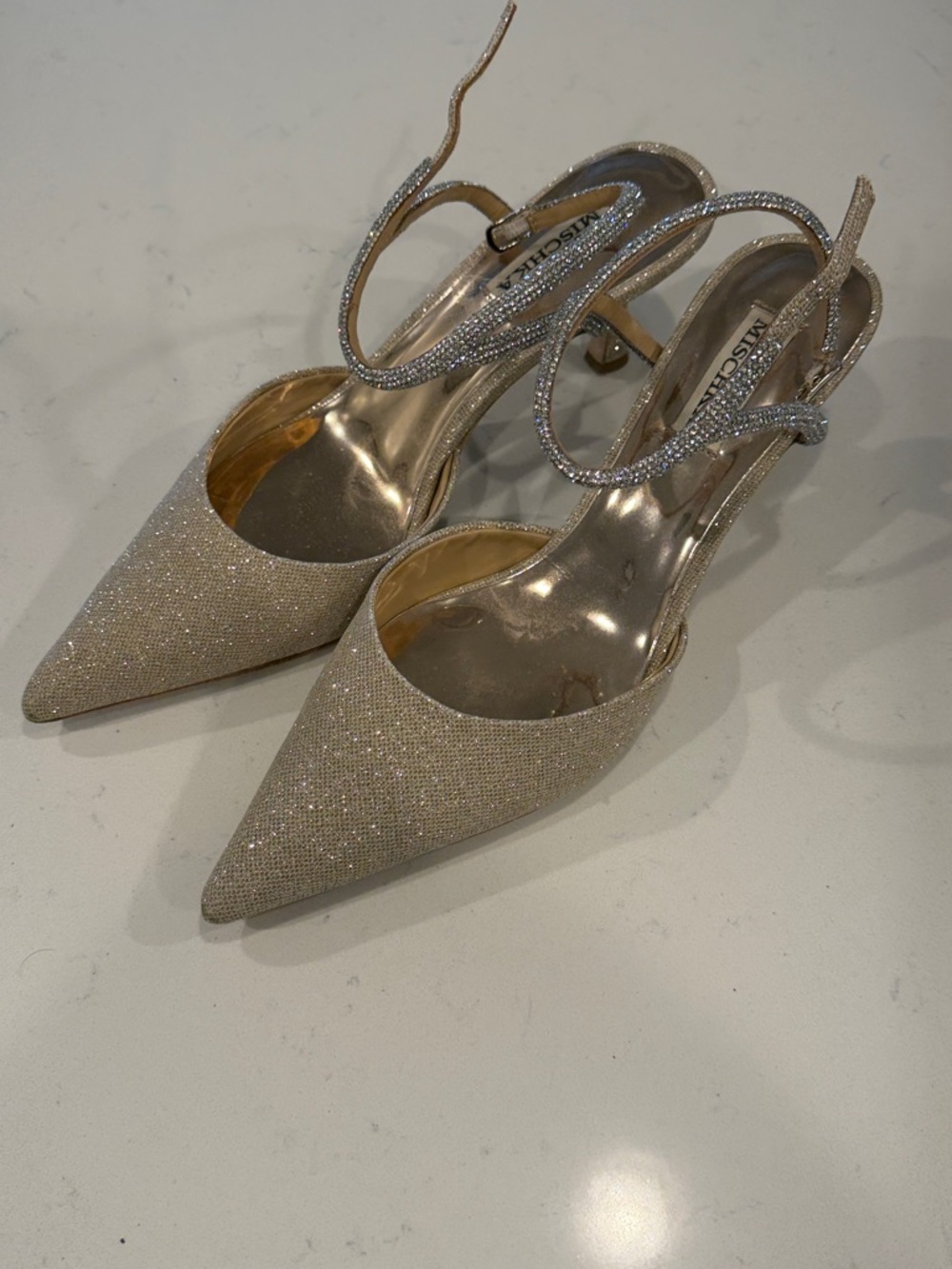 Used Badgley Mischka heels women’s size 8